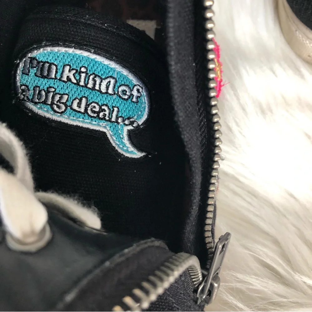 Steve Madden Girl’s Emoji Patch SideZipper High Top Sneakers Shoes, 4